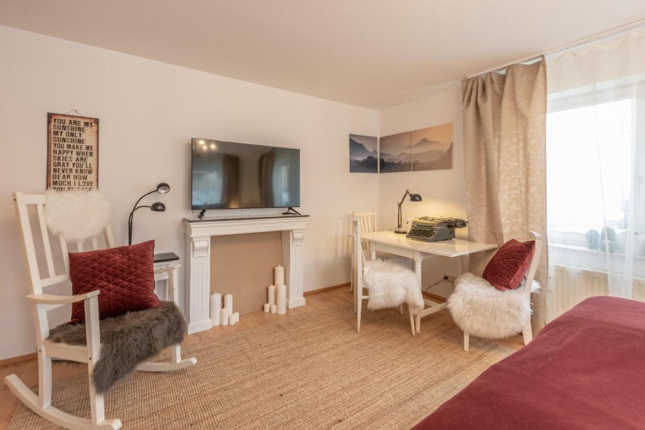 Appartement 1 Min To The Outlet * Netflix * Nespresso * Kitchen * à Metzingen  Extérieur photo